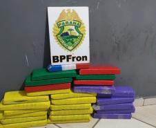 BPFron apreende 20 quilos de maconha e ônibus carregado com produtos contrabandeados no Oeste do estado