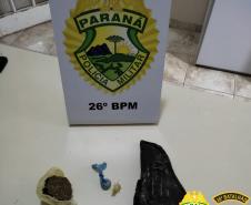 Nos Campos Gerais, PM apreende crack, cocaína e maconha; dois são encaminhados
