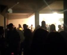 AIFU dispersa 2,2 mil pessoas e fecha 10 comércios em Curitiba