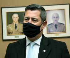Livro sobre relatos de Comandantes-Gerais da Polícia Militar é lançado em Curitiba
