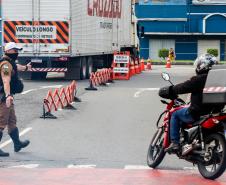 Polícia Militar participa de blitz educativa integrada da Semana Nacional do Trânsito na Linha Verde em Curitiba