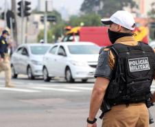 Polícia Militar participa de blitz educativa integrada da Semana Nacional do Trânsito na Linha Verde em Curitiba