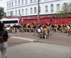 Banda de Música da PM faz apresentação especial para as crianças do Hospital Pequeno Príncipe