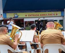 Banda de Música da PM faz apresentação especial para as crianças do Hospital Pequeno Príncipe