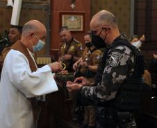 Missa de Ação de Graças celebra a vida dos policiais militares e veteranos são homenageados na Capital