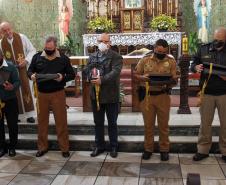 Missa de Ação de Graças celebra a vida dos policiais militares e veteranos são homenageados na Capital