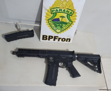 BPFRON apreende mais de 200 quilos de maconha, arma de fogo e carro roubado no Oeste do estado