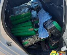 Mais de 400 quilos de maconha e pneus contrabandeados são apreendidos pelo BPRv no Interior do estado
