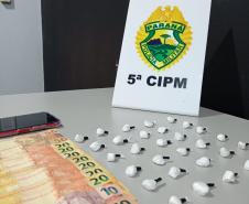 No Noroeste do estado, PM prende duas mulheres e apreende 30 pinos de cocaína após denúncia