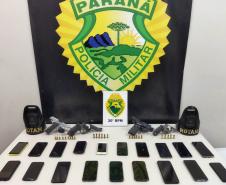 PM apreende mais de dois quilos de drogas e recupera 20 celulares após roubo a ônibus em Curitiba