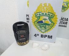 Em Maringá (PR), PM encaminha três pessoas e apreende 158 pedras de crack e 100 gramas de cocaína