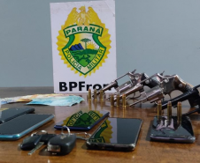 BPFRON recupera dois carros e apreende três armas de fogo em Guaíra, no Oeste do estado