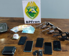 BPFRON recupera dois carros e apreende três armas de fogo em Guaíra, no Oeste do estado