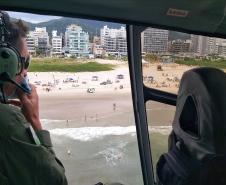 O que fazer quando um helicóptero pousa na praia? BPMOA orienta veranistas