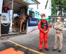 Governo do Paraná envia 10 bombeiros e cães para buscas a desaparecidos em Petrópolis