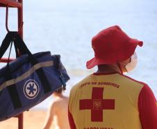 Atuação de bombeiros intensifica prevenção e diminui afogamentos na Costa Oeste