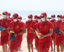 Corpo de Bombeiros forma 30 novos guarda-vidas no Litoral