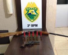 Polícia Militar apreende quatro armas de fogo e prende dois homens em Pato Branco, no sudoeste