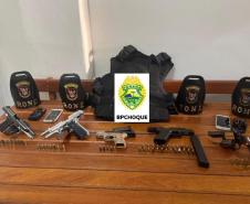 Policiais militares apreendem cinco armas de fogo após confronto armado na Lapa (PR)