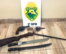 PM apreende quatro armas de fogo após denúncias de violência doméstica em Sudoeste do estado