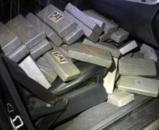 Polícia Militar apreende 112 quilos de cocaína transportados em veículos