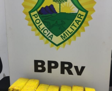 BPRv apreende 37 quilos de maconha ao abordar ônibus de viagem em Sertanópolis, no Norte do estado