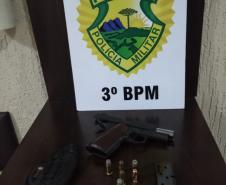 Durante feriado, policiais militares apreendem 13 quilos de maconha e arma de fogo em Pato Branco, no Sudoeste