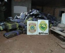 BPFRON e Polícia Federal apreendem 2,8 toneladas de drogas em Santa Helena-PR