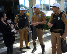 BPTRAN RECEBE VISITA DE RECÉM-NASCIDO SALVA POR POLICIAIS