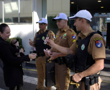 BPTRAN RECEBE VISITA DE RECÉM-NASCIDO SALVA POR POLICIAIS