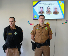 POLICIAIS RECEBEM ELOGIO POR SALVAR RECÉM-NASCIDO