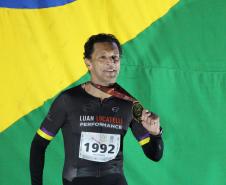 O evento contou com categorias diversificadas, incluindo masculino, feminino, militares, Pessoas com Deficiência (PCDs) e até mesmo uma categoria Kids