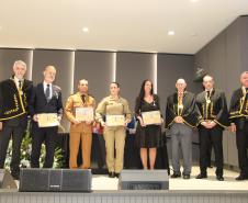 O evento contou com a presença de diversas autoridades civis e militares, além de amigos e familiares dos membros da academia