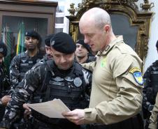 Polícia Militar do Paraná homenageia policiais do BPRONE por ação em Palmas