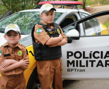 Irmãos Caio e Vinicius