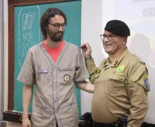Comandante-geral da PMPR visita 4º Colégio da PM em Maringá
