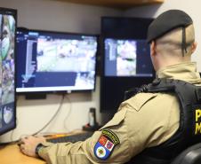 O policiamento ostensivo esteve presente nos locais de maior movimento, como praias, praças e eventos públicos, garantindo a segurança durante os shows e queima de fogos.