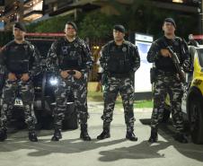O policiamento ostensivo esteve presente nos locais de maior movimento, como praias, praças e eventos públicos, garantindo a segurança durante os shows e queima de fogos.