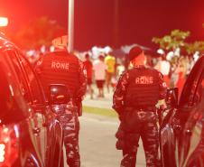 O policiamento ostensivo esteve presente nos locais de maior movimento, como praias, praças e eventos públicos, garantindo a segurança durante os shows e queima de fogos.