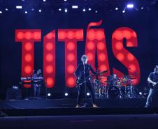 TITÃS