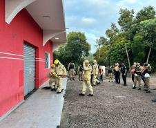 Polícia Militar do Paraná cumpre mandado judicial de reintegração de posse na zona sul de Curitiba