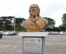 Polícia Militar do Paraná realiza solenidade alusiva a Tiradentes na Academia do Guatupê