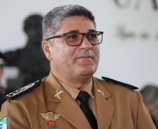 Comandante-Geral da PMPR recebe Medalha do Exército em solenidade 