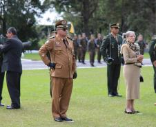 Comandante-Geral da PMPR recebe Medalha do Exército em solenidade 