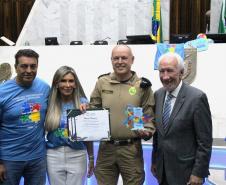 Durante a solenidade, a PMPR e a Banda da Polícia Militar do Paraná receberam reconhecimento pelo trabalho desenvolvido 