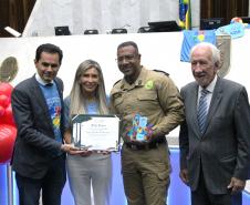 Durante a solenidade, a PMPR e a Banda da Polícia Militar do Paraná receberam reconhecimento pelo trabalho desenvolvido 