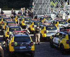 Investimento de R$ 63 milhões: Ratinho Junior entrega 431 motos e viaturas para a PMPR