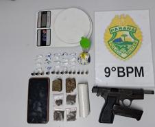 Polícia Militar do Paraná prende homem com arma de fogo de uso restrito e drogas em Paranaguá