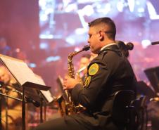 Com o tema “Vozes”, o espetáculo trouxe ao palco uma coletânea musical que revisita a trajetória da banda