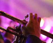 Com o tema “Vozes”, o espetáculo trouxe ao palco uma coletânea musical que revisita a trajetória da banda